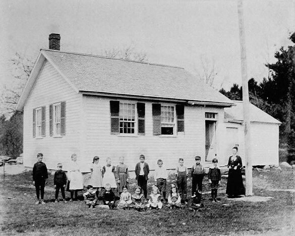 History of Bedford, New Hampshire 17 Schoolhouse District 3 in Bedford NH